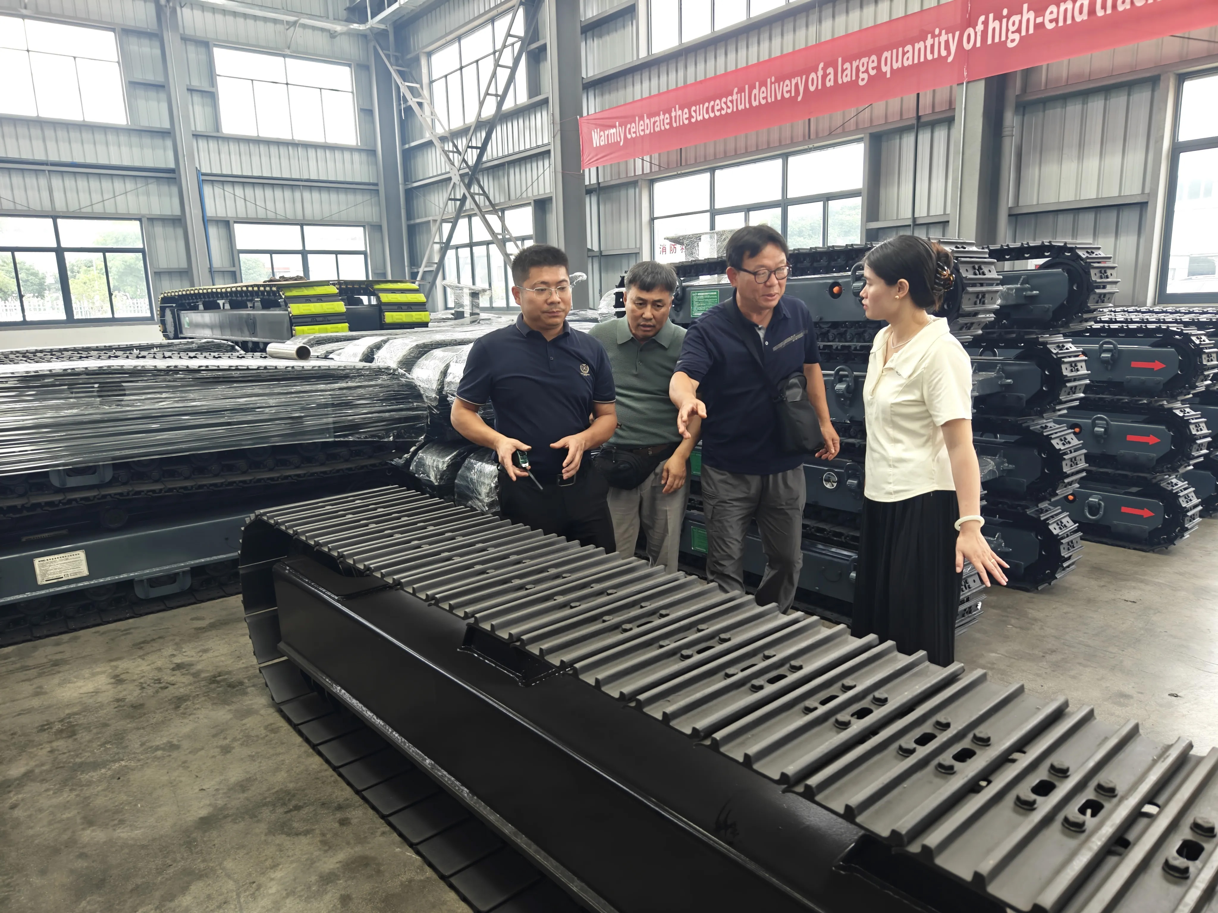 Warmly welcome Korea’s customer to visit our factory！